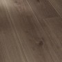 Wasserfestes Parador Trendtime 6 Laminat, 9 mm stark, in dunkler Holzoptik.