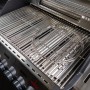Enders Edelstahlrost Switch Grid für Monroe Pro 4 Gasgrill. Glänzender Grillrost mit herausnehmbarem Rundelement.