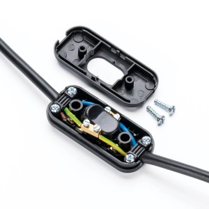 Offener, schwarzer Orion Lightstyle Schnur-Zwischenschalter (3-polig) mit Schrauben und Kabel.