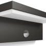 Moderne, graue Philips myGarden LED-Außenwandleuchte Bustan mit Bewegungsmelder.