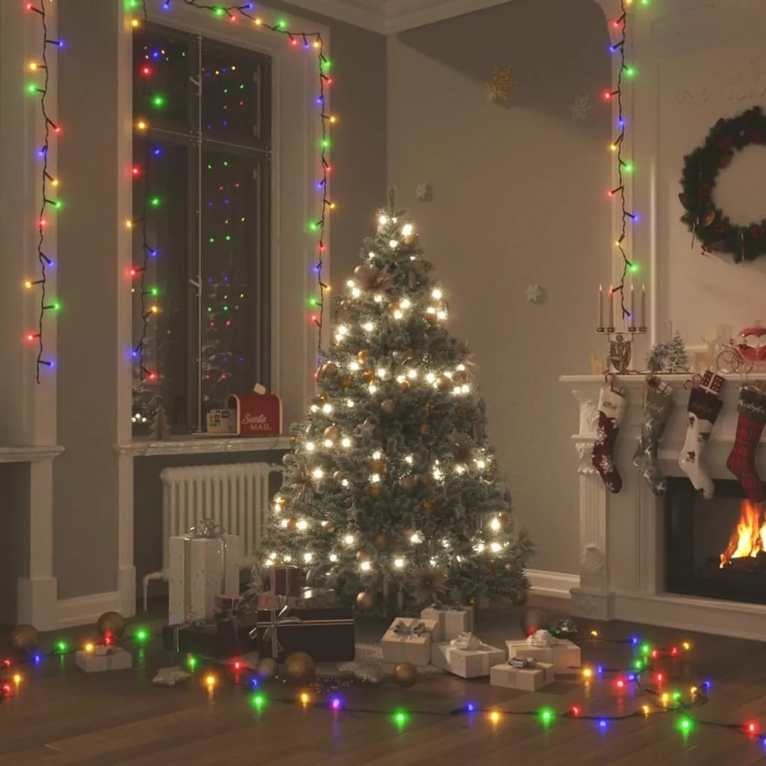 Mehrfarbige LED-Lichterkette (60 m) von vidaXL dekoriert Weihnachtsbaum und Fenster.
