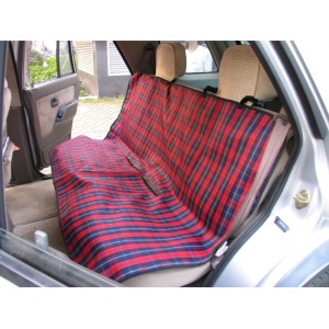 Karierte Hunde-Autoschondecke (140x100cm) zum Schutz der Rückbank vor Schmutz und Tierhaaren.