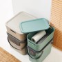 Rotho Albula Multibox, 12 l, Mistletoe Green, gestapelt. Aufbewahrungsboxen für Ordnung im Haus.