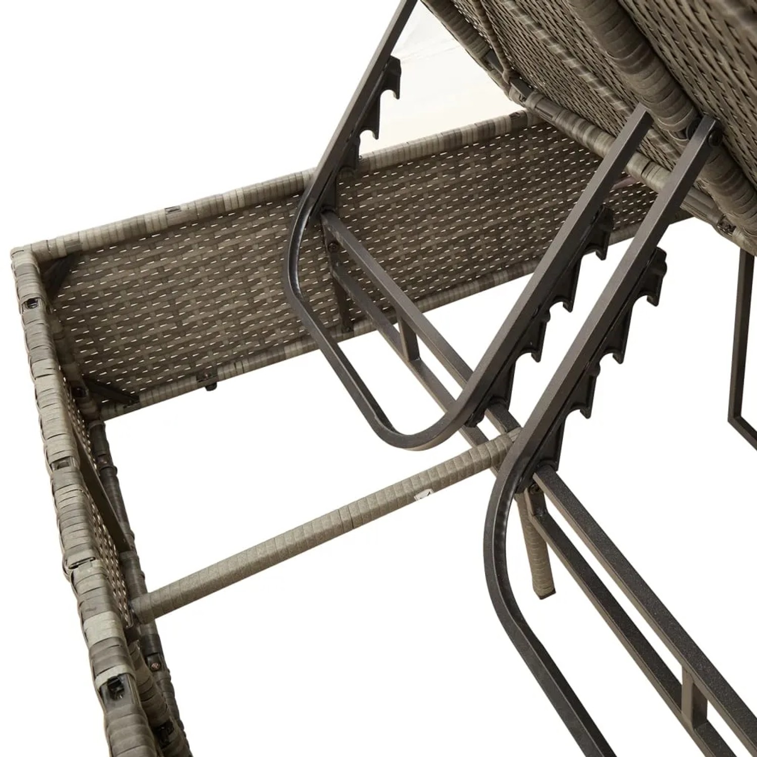 Detailansicht der grauen vidaXL Doppel-Sonnenliege aus Rattan mit Dachgestell.