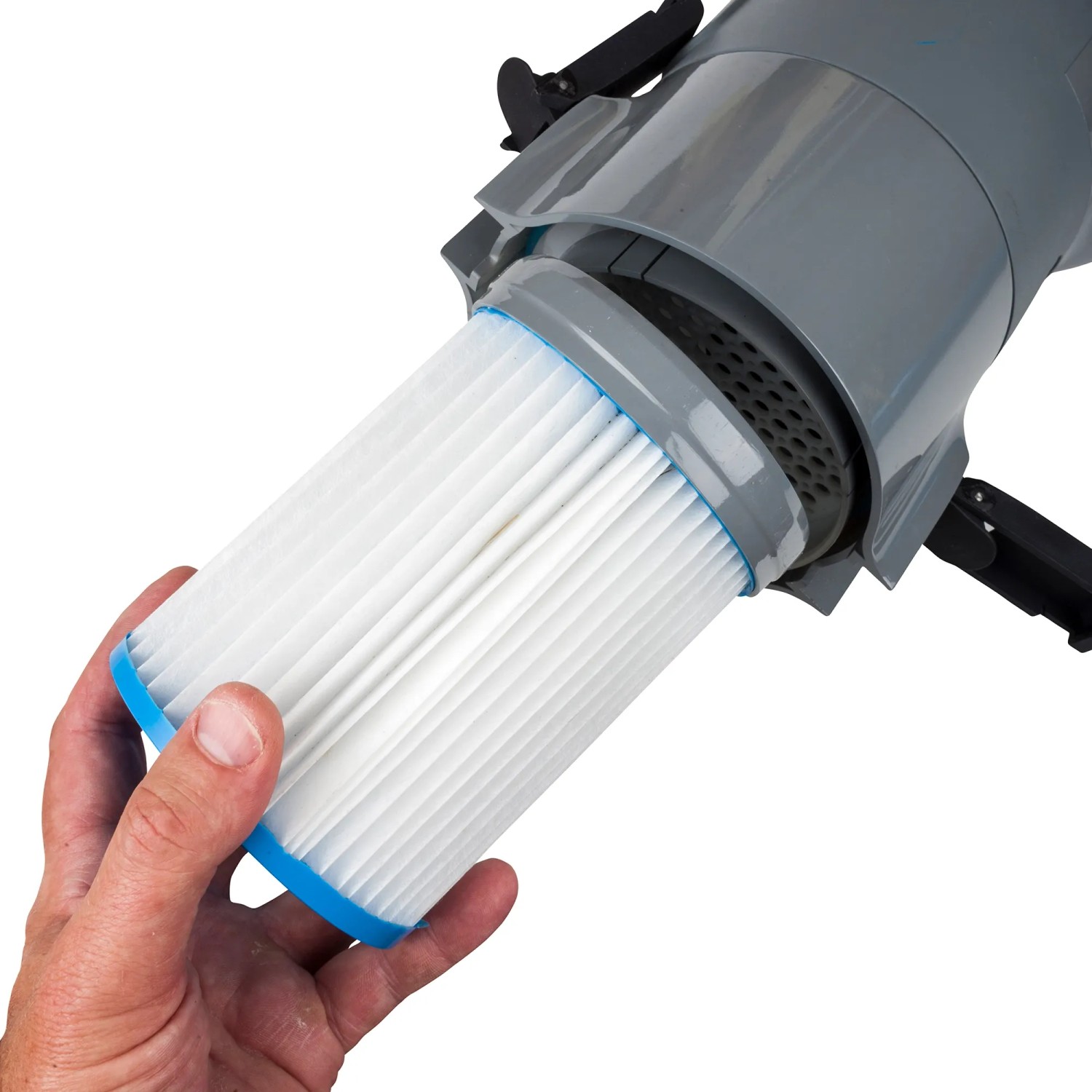 Filterwechsel beim Gre Akku-Poolsauger Action Vac. Einfache Reinigung für Pools & Spas.