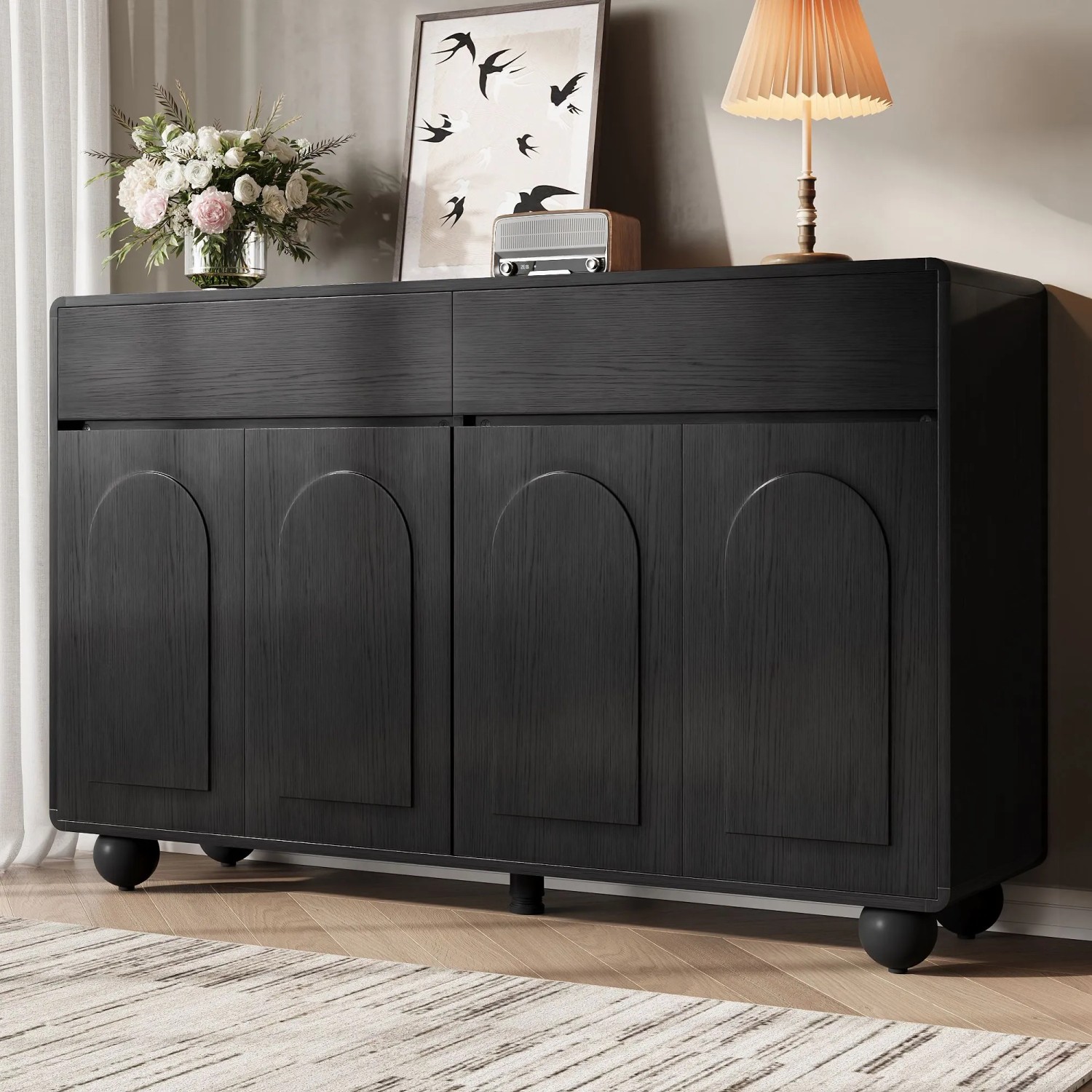 Schwarzes Merax Sideboard mit geschwungenen Türen, 2 Schubladen, 4 Türen und runden Metallfüßen. Moderner Wohnzimmerschrank.