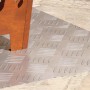 Silberne Aluminium Rautenscheibe mit Riffelblechmuster als rutschfeste Stufenmatte für innen & außen.