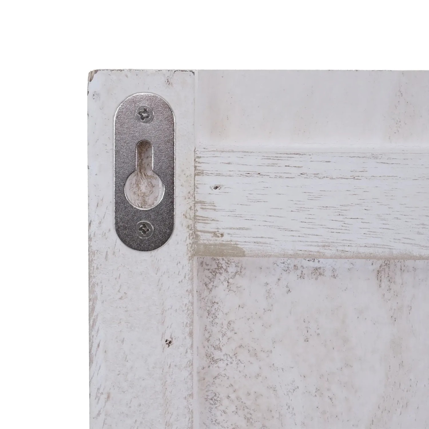 Detailaufnahme der Wandhalterung der weißen MCW Wandgarderobe im Shabby-Look.