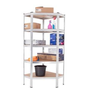 TRUTZHOLM Eckregal mit 5 Böden, verzinkt, mit diversen Gegenständen bestückt.