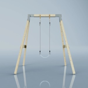 PolarPlay Schaukel Giraffe Eisblau mit Holzrahmen und Seilen.