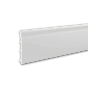 Weiße PROFHOME Sockelleiste/Fußleiste (200 cm x 1,5 cm x 15 cm) für den Innenbereich.