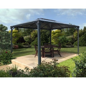 Palram Canopia Martinique Pavillon 3x4.3m in Anthrazit mit LED-Set im Garten.