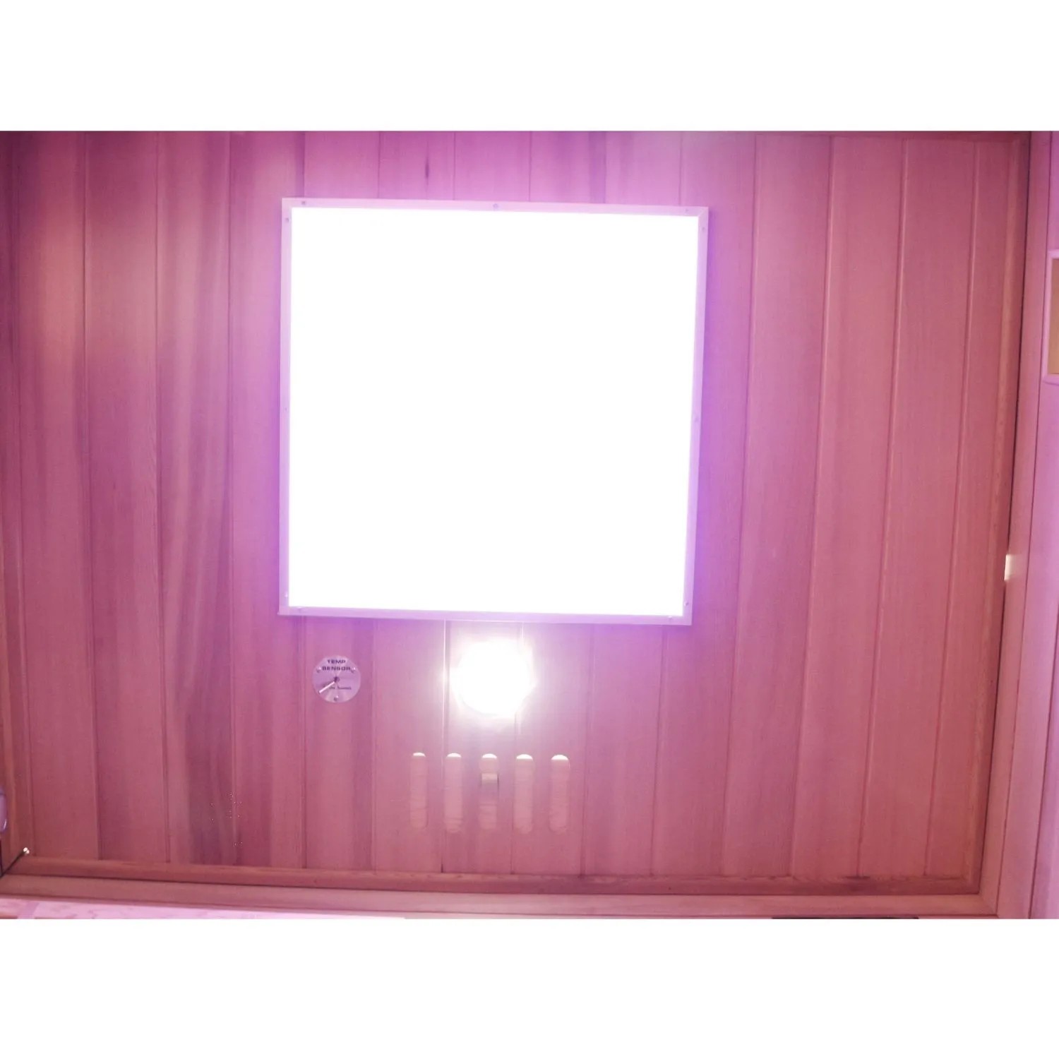 Innenansicht Dewello Infrarotkabine Pierson Pro mit LED-Farblicht und Holzverkleidung.