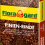 Floragard Pinienrinde, mittlere Körnung (15-25mm), 60L Sack. Natürlicher Bodenbelag für Garten und Terrarium.