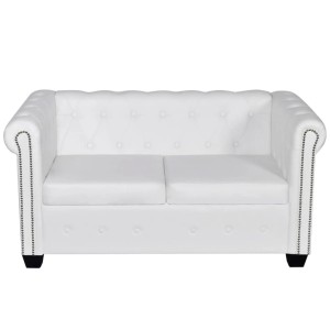 Weißes 2-Sitzer Chesterfield Sofa aus Kunstleder mit Knopfheftung und Ziernägeln.