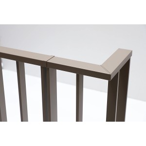 Dieda Eckset Linus in Taupe: Aluminium Eckverbinder für Treppengeländer, Detailansicht.