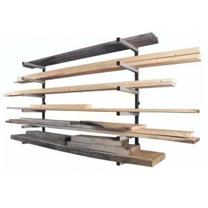 Schwarzes Metall Kragarmregal mit 6 Ebenen für Holzlagerung. Robustes Schwerlastregal zur Wandmontage.