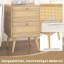 Nachttisch mit 2 Schubladen, Rattan-Fronten, Holzmaserung und stabilen Holzbeinen. Ideal für Schlafzimmer.