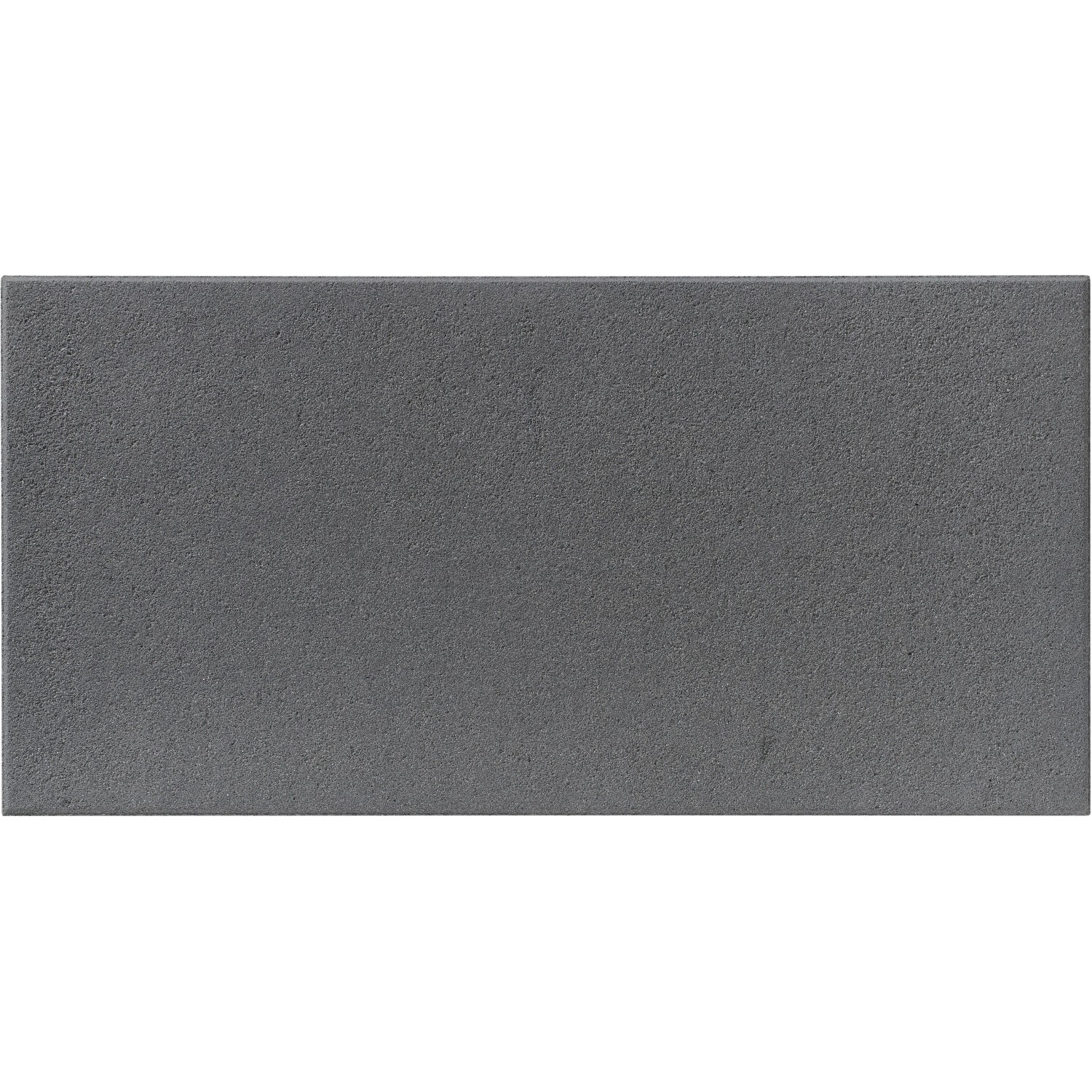 Dunkelgraue Kann Terrassenplatte Casavera Maxx, 80x40 cm, kugelgestrahlte Oberfläche.