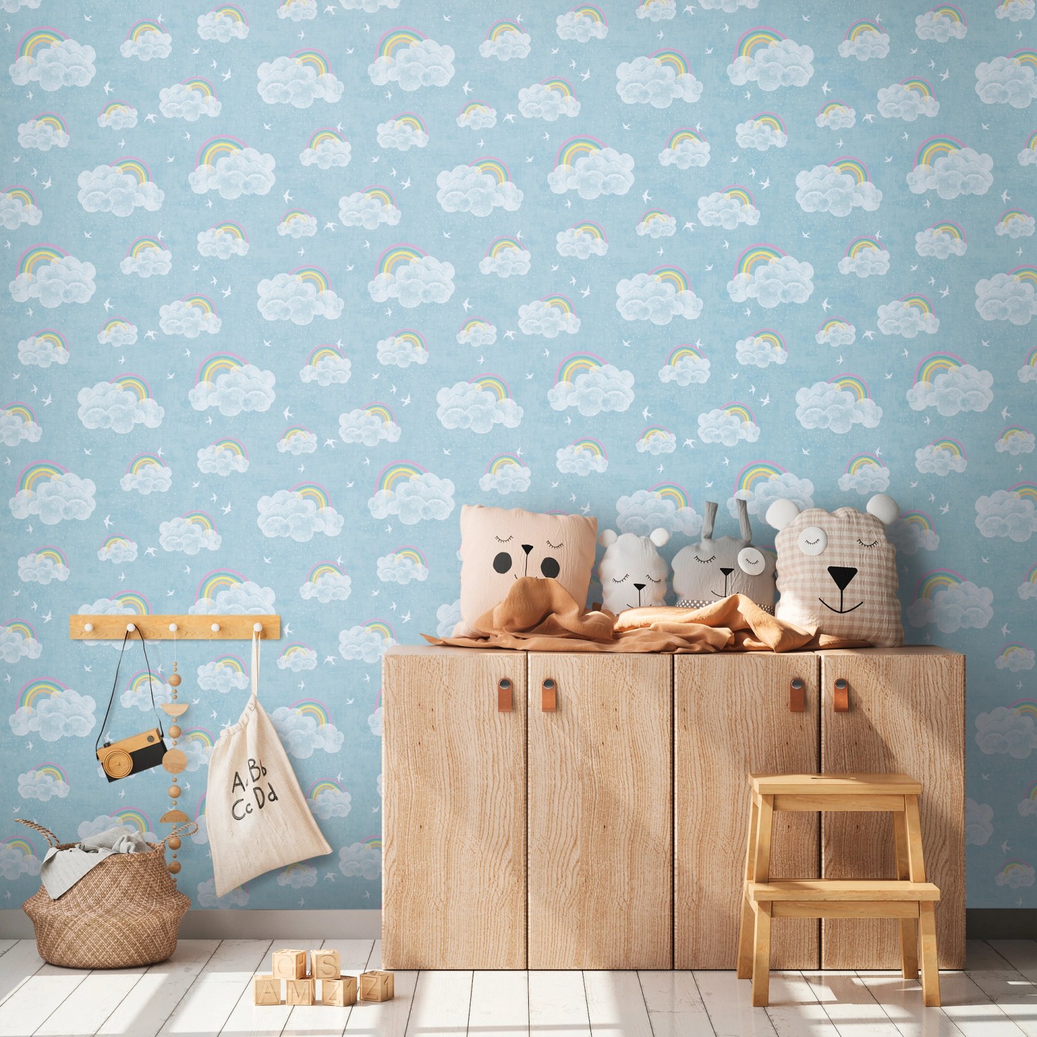 A.S. Creation Vliestapete mit Wolken und Regenbogenmuster in Blau-Bunt für Kinderzimmer.