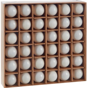 Christbaumkugel Set, 36 weiße Kunststoffkugeln (Ø 2cm) im Karton.