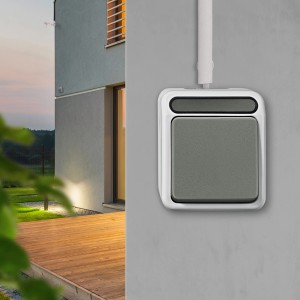 Merten AQUASTAR Feuchtraum Aus-/Wechselschalter, Aufputz, grau/weiß.