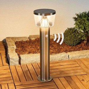 Moderne Lindby LED Solarleuchte Antje aus Edelstahl mit Bewegungsmelder für den Garten.