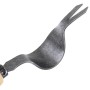 D&O Unkrautzieher mit Eschenholzgriff, ein Gartenhandgerät zum einfachen Entfernen von Unkraut.