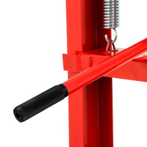 Detailaufnahme: Rote EBERTH Werkstattpresse, 12T, mit Handhebel und Feder.