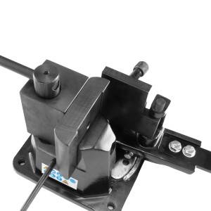 STAHLWERK Universal Biegemaschine UB 100 ST, Detailaufnahme der Biegemechanik.