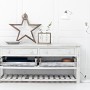 Dekoratives Sideboard mit Rust-Oleum Kreidefarbe in Kalkweiß matt gestrichen.