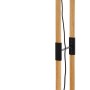 Moderne Eglo Stehleuchte Hornwood mit Holzfuß und schwarzem Lampenschirm.