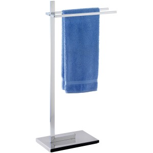 Wenko Handtuchständer Quadro Chrom mit blauem Handtuch. Freistehender Handtuchhalter aus Chrom.