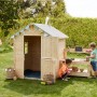Soulet Kinderspielhaus Jasmine mit Küche und zwei spielenden Kindern im Garten.