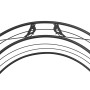 Detailansicht des schwarzen Rosenbogens mit Vogel-Motiv als Rankhilfe.