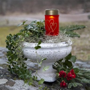 Star Trading Solar LED Grablicht HERZ Rot Gold mit Erdspieß