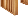 Detailansicht: Heller Holzfarbton Gartenstuhl (2er Set) aus Akazienholz, rustikales Design.