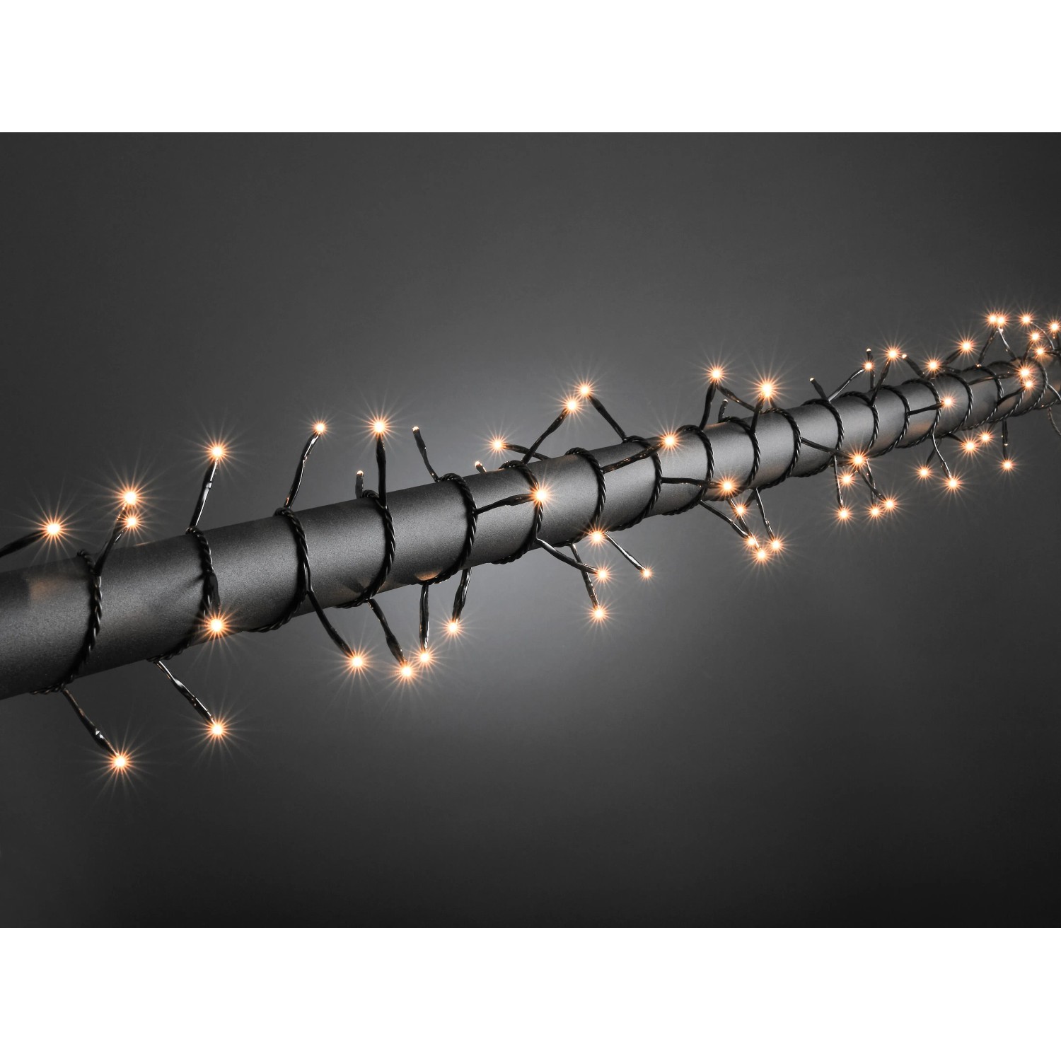 Konstsmide Micro-Lichterkette mit 120 warmweißen Lichtern für Innen & Außen.