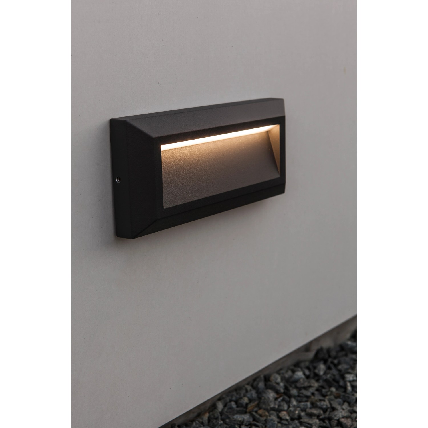Lutec LED Orientierungslicht Helena, indirektes Licht, schwarze Außenwandleuchte.