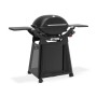 Schwarzer Weber Gasgrill Q3200N+ mit Rollwagen und Seitentischen.