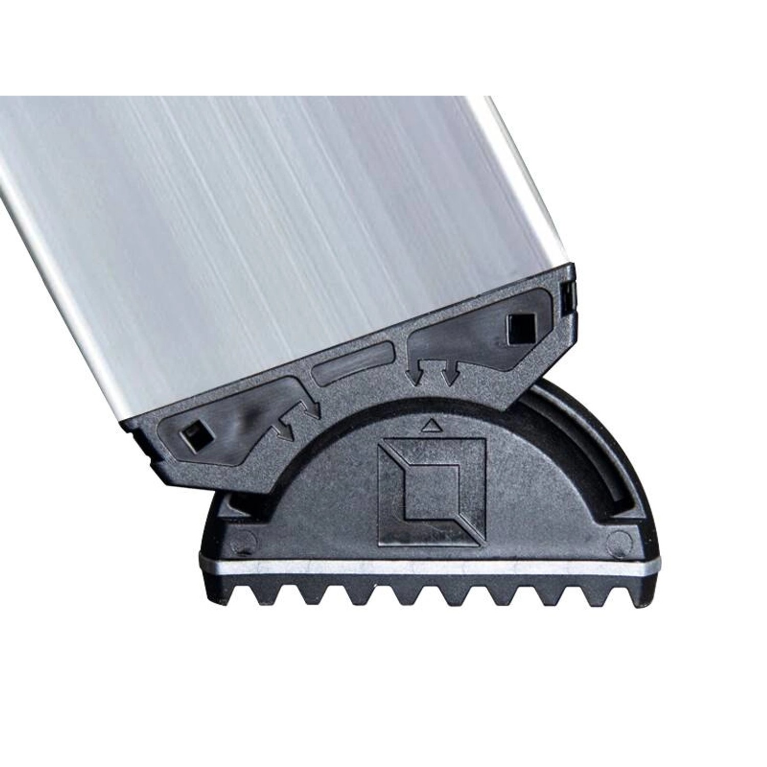 Detailaufnahme nivello® Fuß einer PROREGAL Stufen-Stehleiter mit Clip-Step R13.