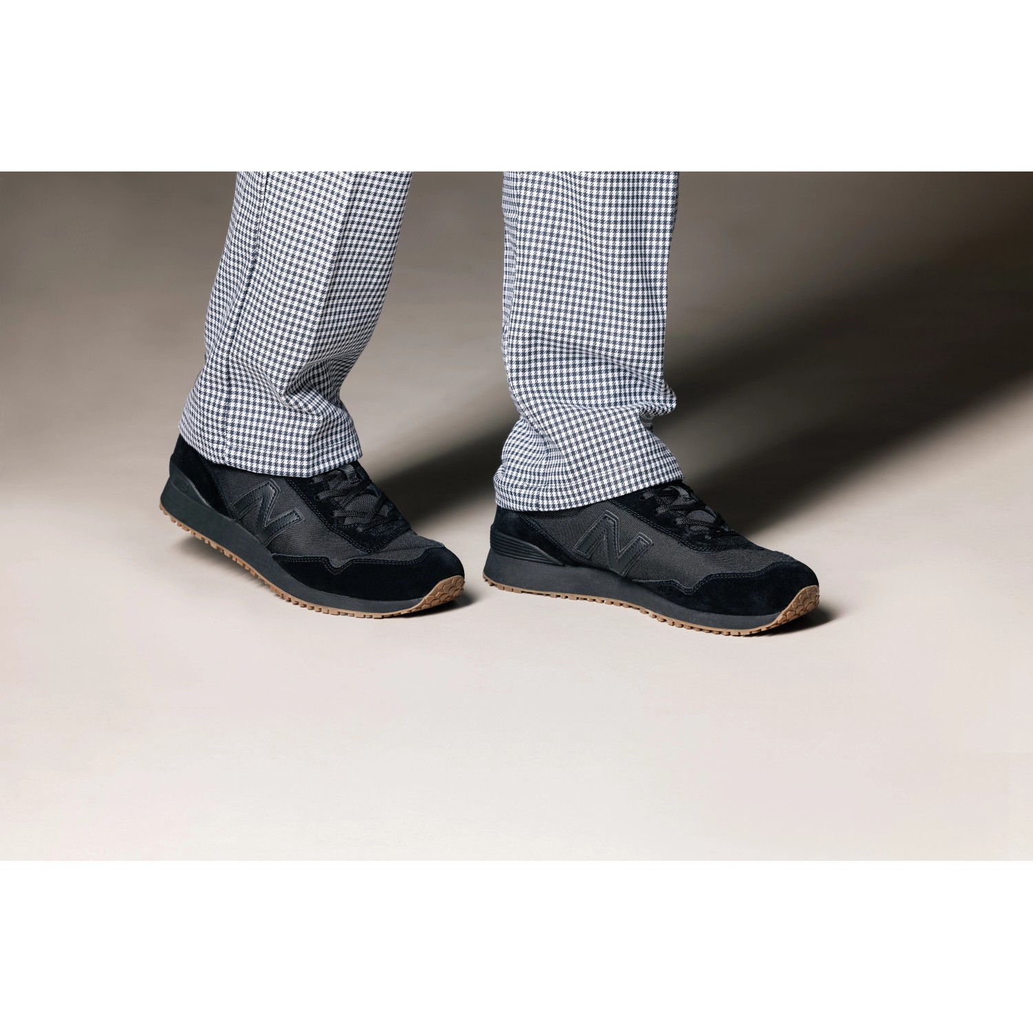 New Balance Berufsschuhe 515 SR in Schwarz, Größe 40. Bequeme Arbeitsschuhe mit rutschfester Sohle.