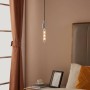 Eglo E27 LED Leuchtmittel, 4W, warmweißes Licht in Wohnraum-Szene.