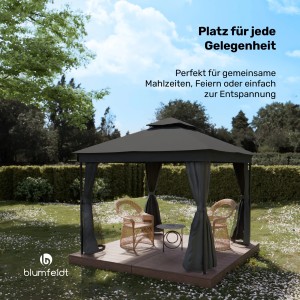 Dunkelgrauer Blumfeldt Mondo Dual Pavillon 3x3 m mit Doppeldach und Moskitonetzen im Garten.