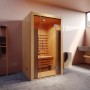 Weka Infrarotkabine Hamina 1 mit Linienstrahler und Glasfront im Badezimmer.