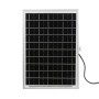 LUXULA Solarstrahler: Monokristallines Solarpanel mit silbernem Rahmen und schwarzer Zellstruktur.