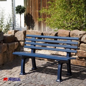 Blaue PROREGAL Gartenbank Antigua für 2 Personen. Witterungsbeständige Sitzbank aus Kunststoff.