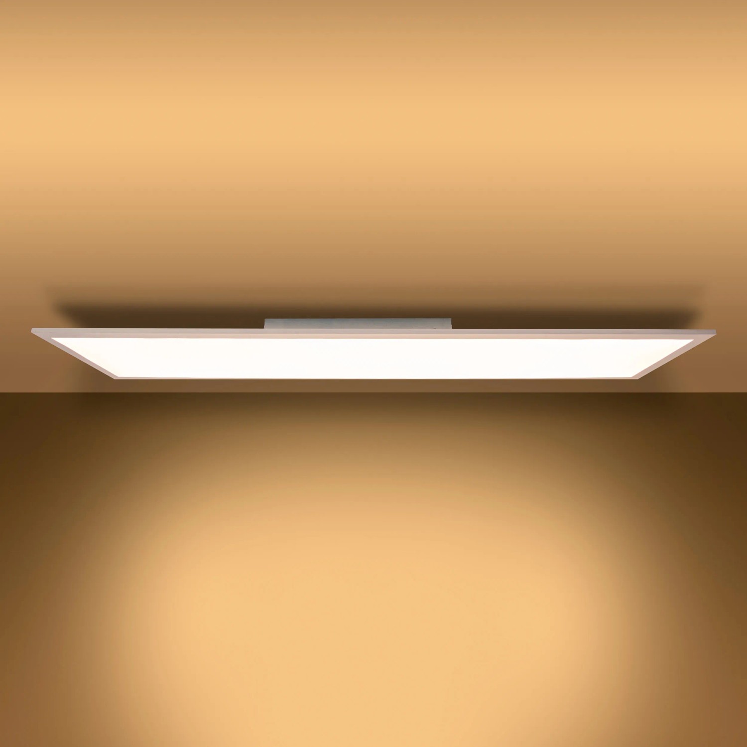 Weiße, dimmbare LED-Deckenleuchte Nico (119,5 cm) mit Fernbedienung für wechselbare Lichttemperatur.