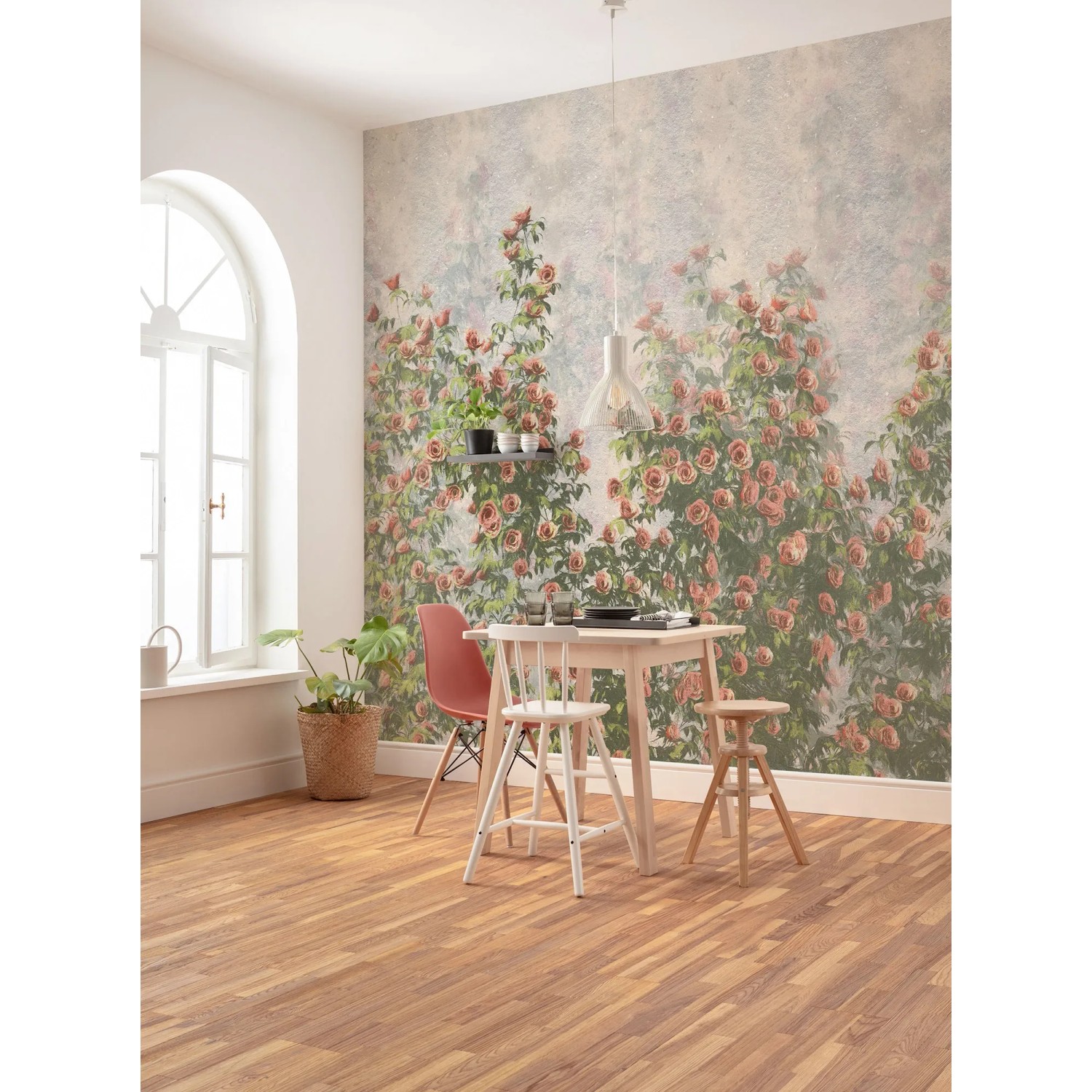 Komar Vliesfototapete Wall Roses, 300x250 cm, mit Rosenmuster im Esszimmer.