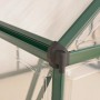 Detailaufnahme: Grünes Palram Canopia Gewächshaus, Ecke mit Polycarbonat-Platten.